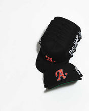 Load image into Gallery viewer, Apolo A Classic Snapback - Black
